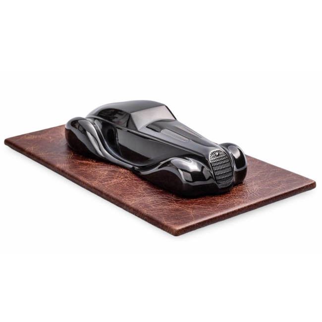 Декоративная статуэтка из темного янтаря «Автомобиль»